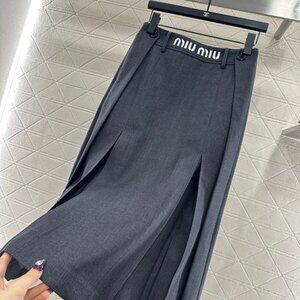 Miu Miu ♥ 2025 New Arrival Midi Pleated Skirt